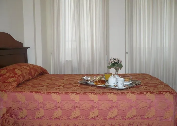 Pavone Hotel 3*