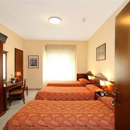 Pavone 3* Milán