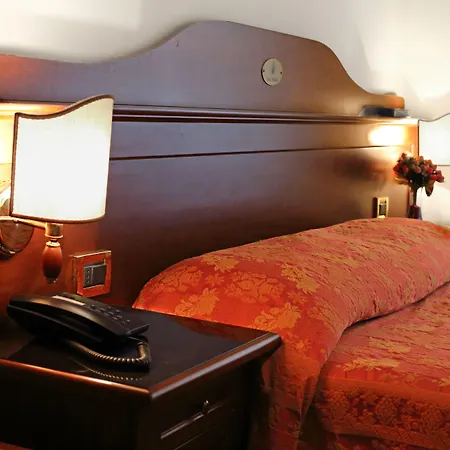 Pavone Hotel 3*
