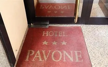 Pavone Milán