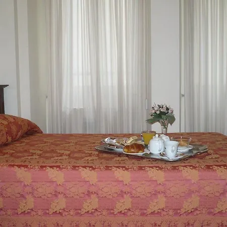 Pavone Otel 3*