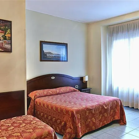 Pavone Otel 3*